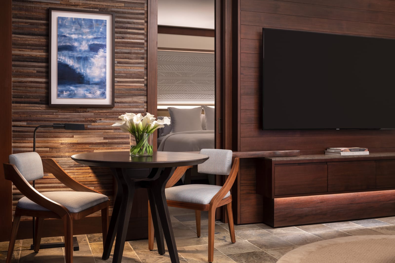 A suite's dining nook