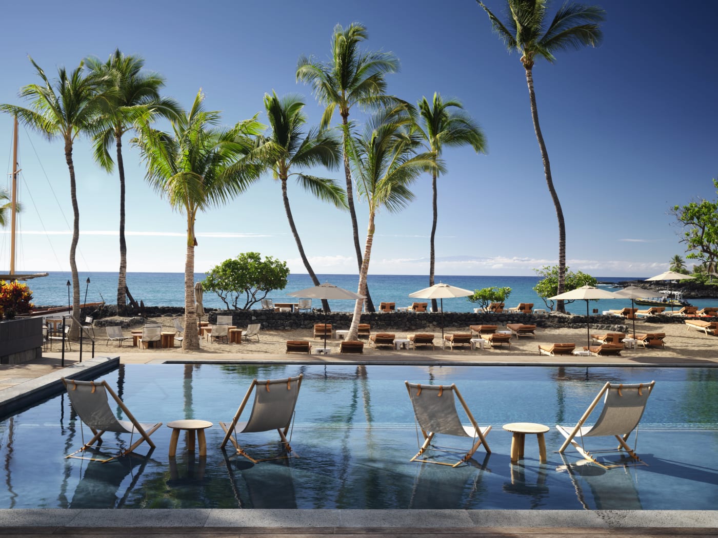 Moana Pool, the infinity-edge spot for sunset